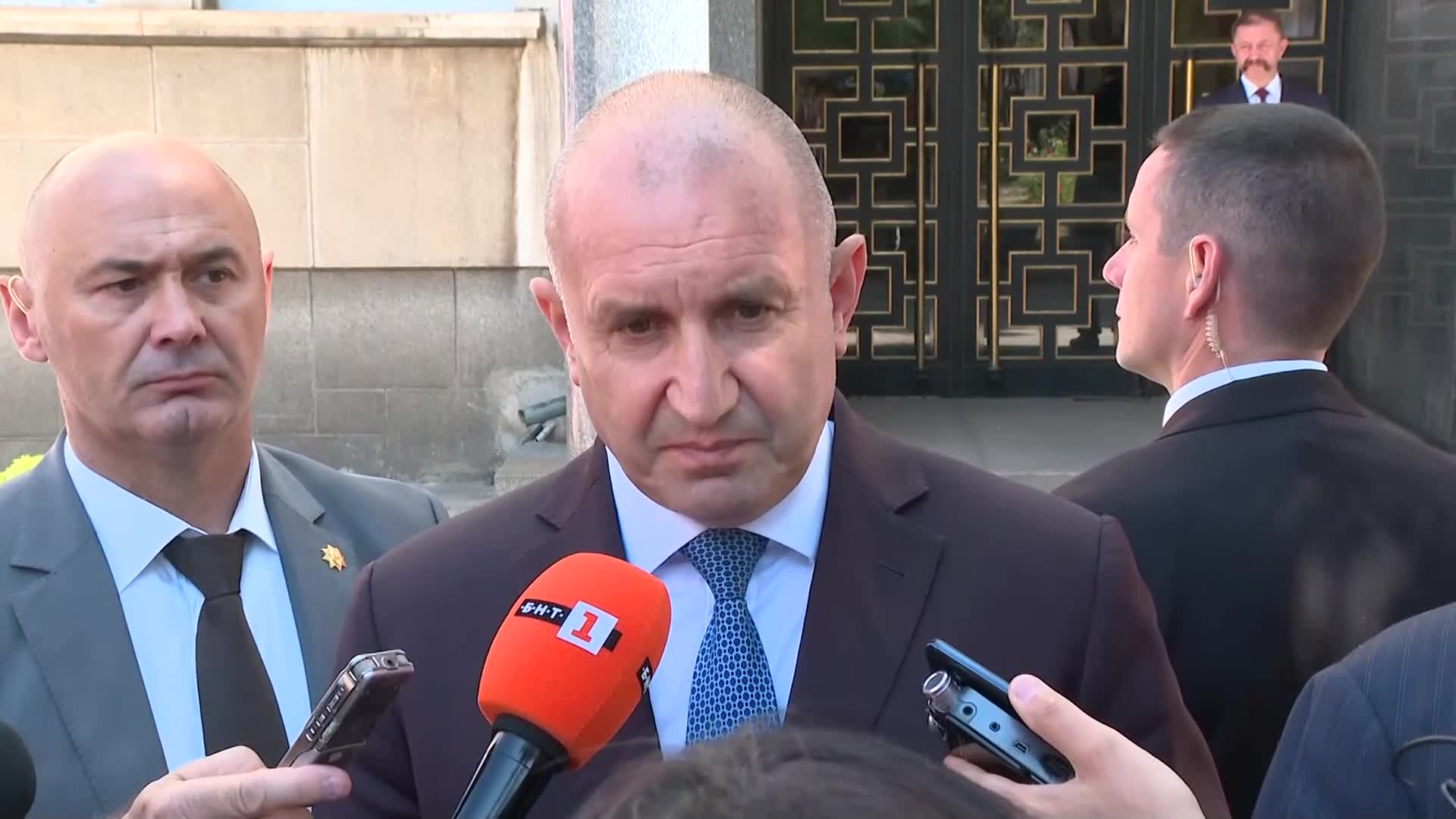 Радев: Няма да допусна да бъда замесван в долнопробни конспирации