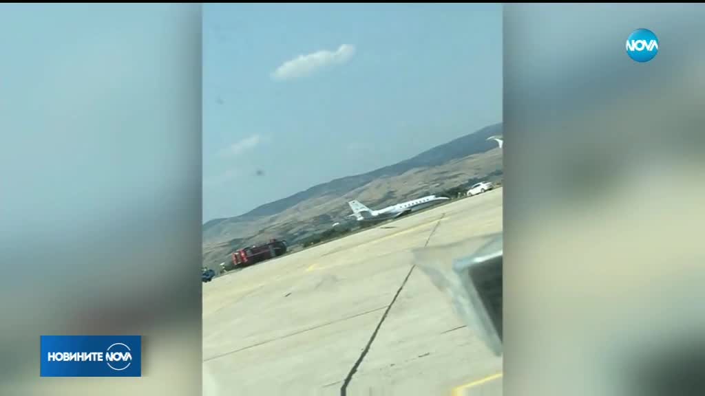Руски самолет излезе извън пистата в Бургас