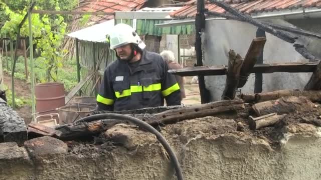 82-годишна жена оцеля в пожар