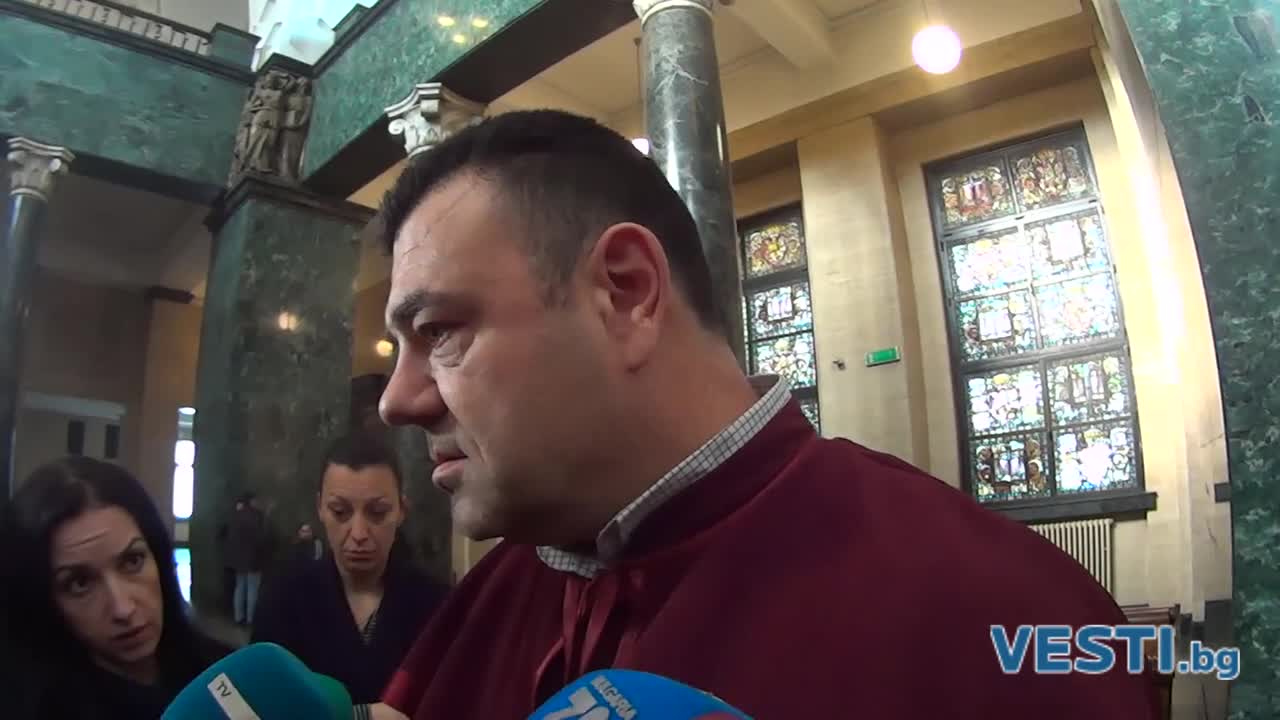 Бащата на битата Никол: Дайте на акушерката орден "Стара планина"