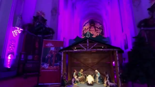 Белгийска църква се превърна в ледена пързалка за Коледа