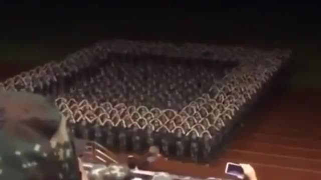 Развлеченията на момичета в китайската армия