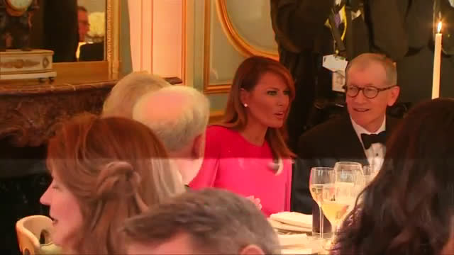 Доналд и Мелания Тръмп дадоха вечеря в посолството на САЩ в Лондон (ВИДЕО)