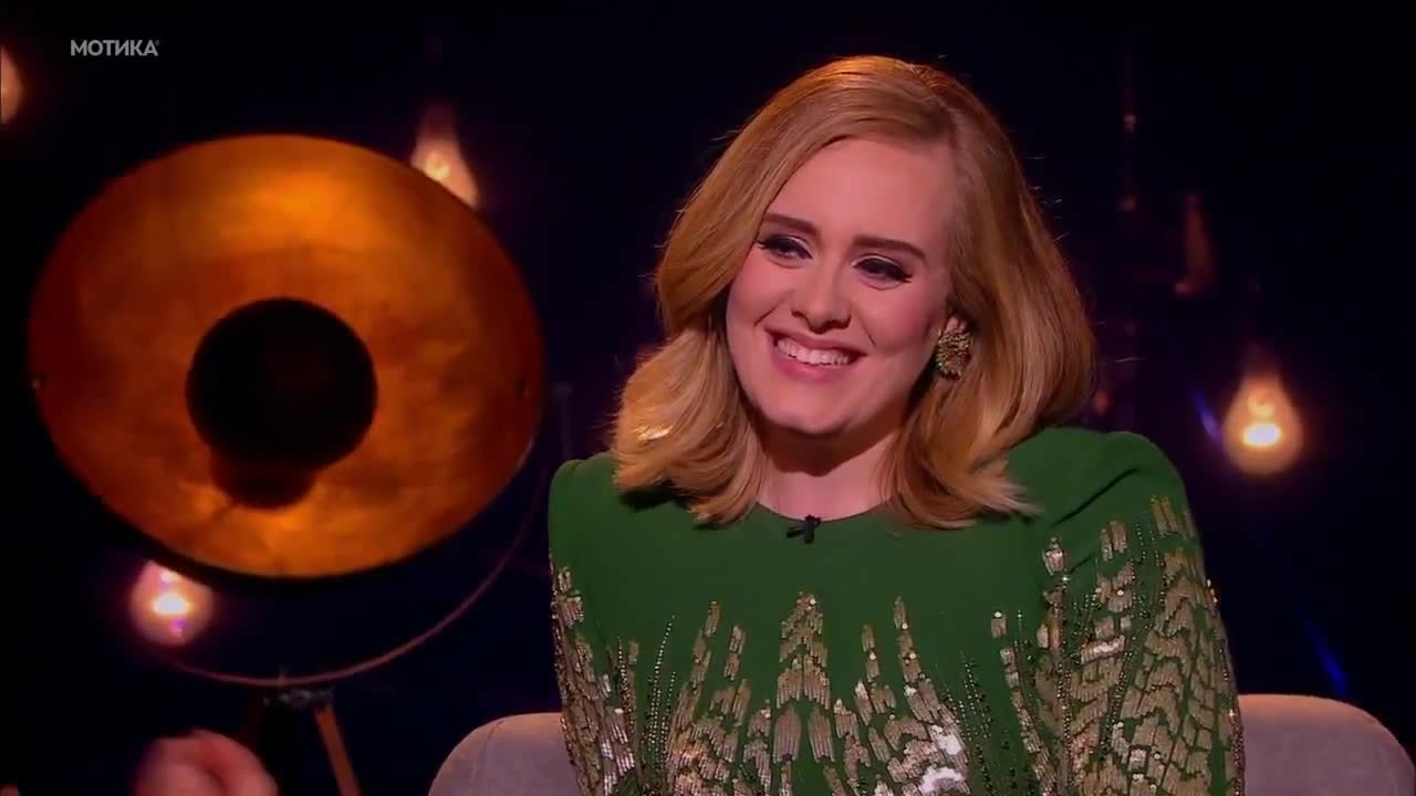 Певицата Adele се яви на конкурс за свои имитаторки