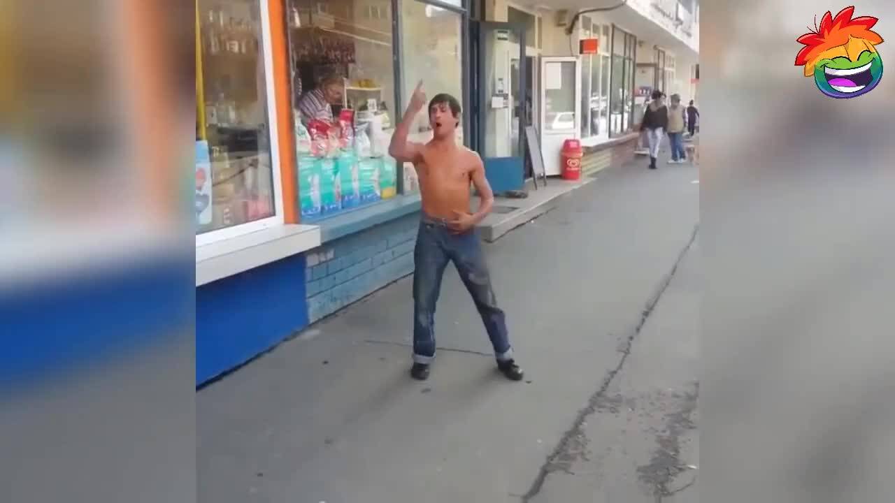 Опитай да не се усмихнеш! - Много смях
