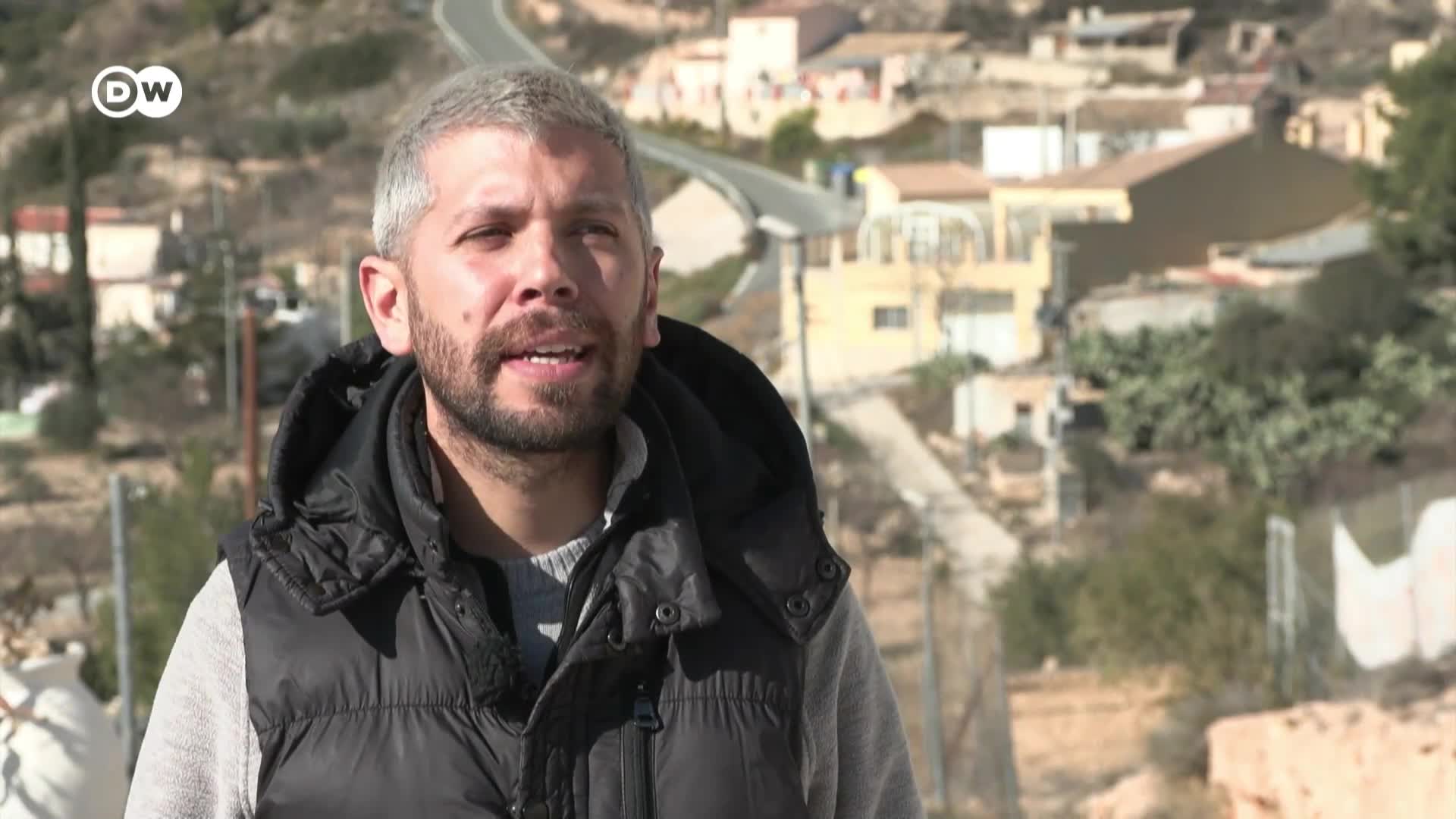 Защо жителите на едно испанско село се съблякоха чисто голи