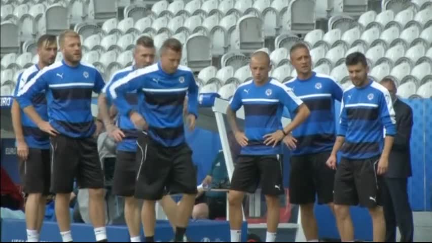 Защитник на Словакия се завръща срещу Русия