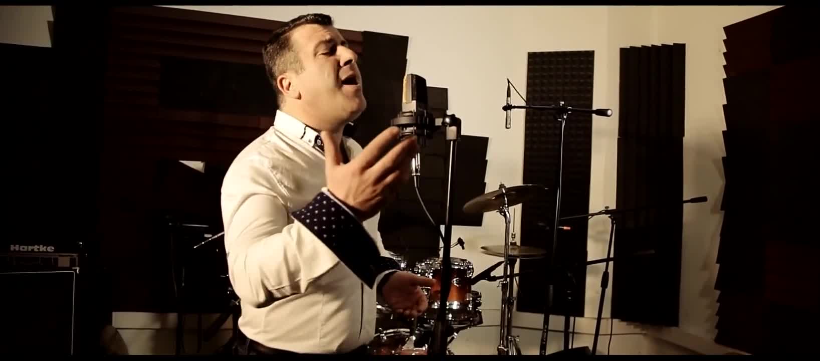 Руски кавър на Nikos Vertis- Thelo na me noiseis 