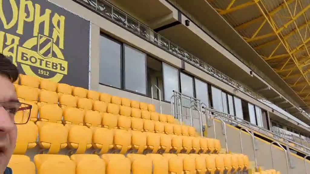 На новия стадион на Ботев Пловдив дни преди откриването му