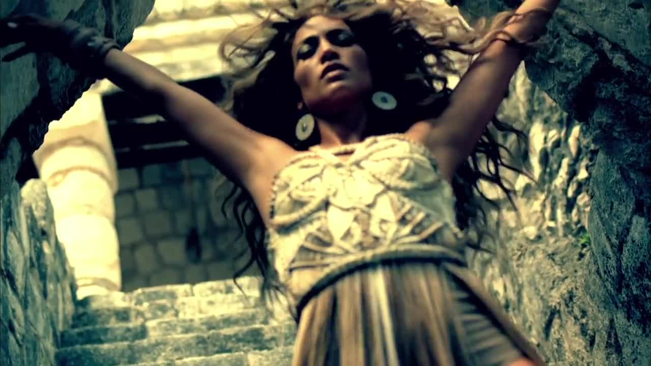 Превод ! Jennifer Lopez Ft. Lil Wayne - Im Into You [ Official Music Video ]