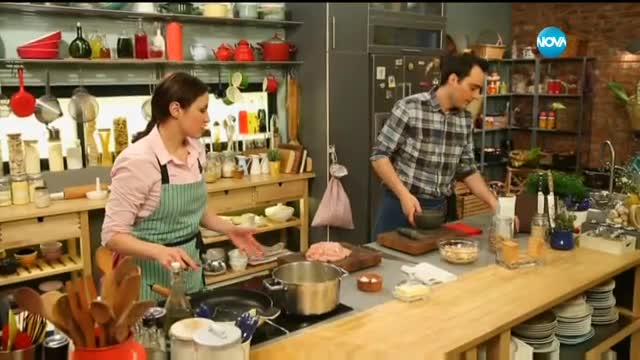 Пилешки гърди с орехов сос - Бон апети (21.03.2016)