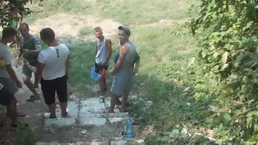 Лудият коментатор избухва отново