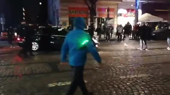 Полицията използва сълзотворен газ срещу протестиращите в София