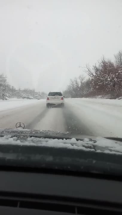 Снегопочистване на пътя Хасково-Димитровград