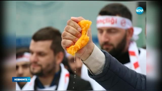 ЗАРАДИ СПОРОВЕТЕ С ХОЛАНДИЯ: В Турция „убиват” портокали