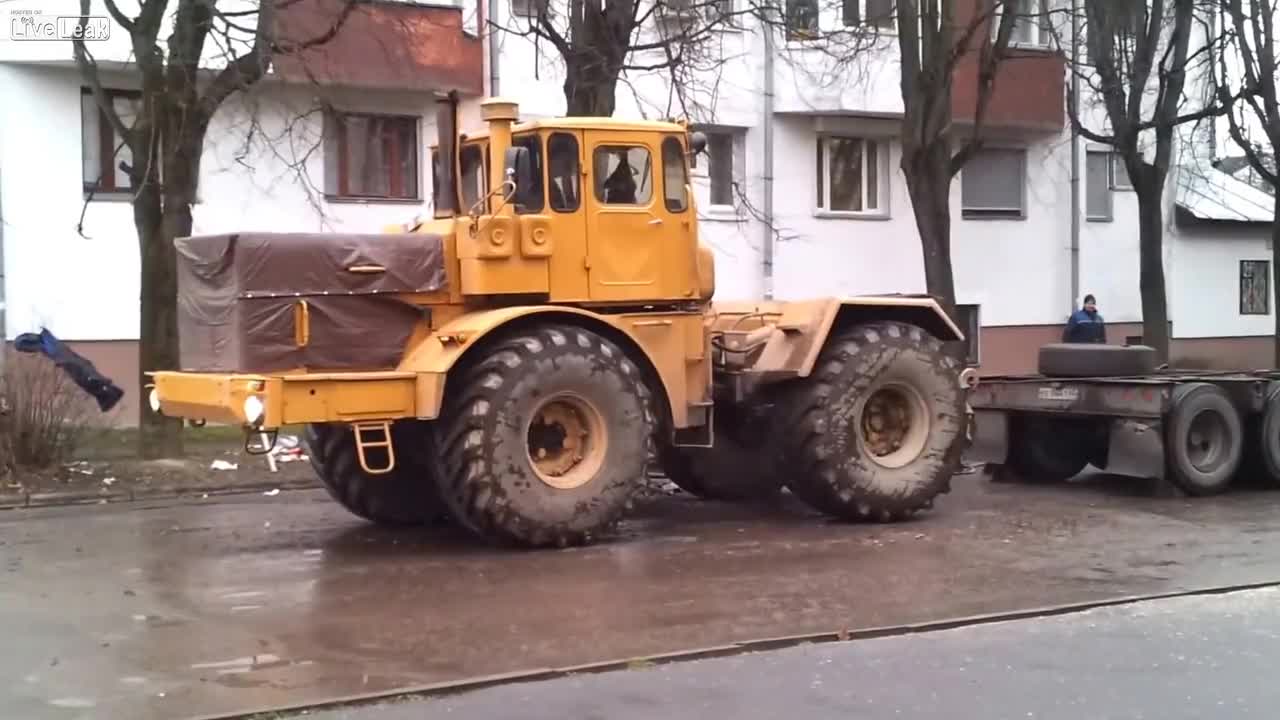 Щастлив трактор