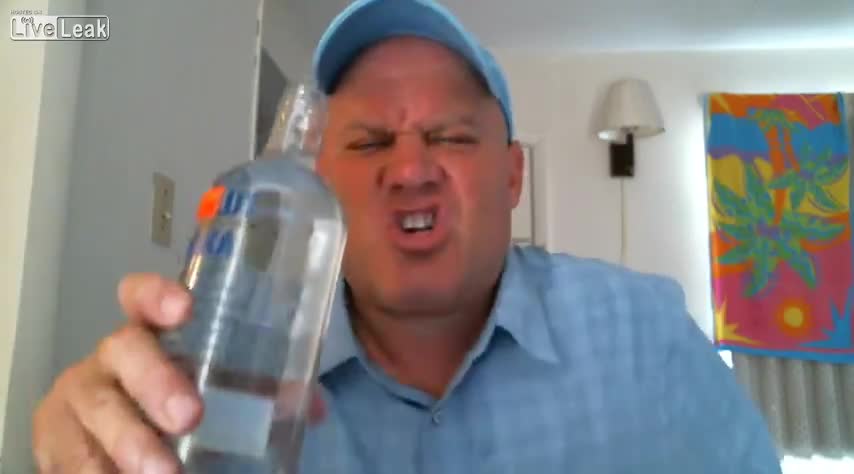 Да изпиеш бутилка водка за 9 секунди