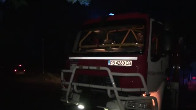 Голям пожар избухна в района над Карлово