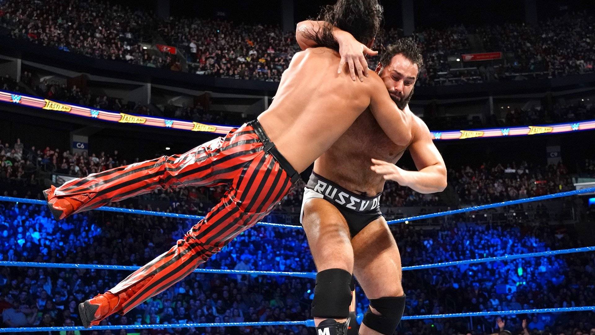 Русев смачка Шинсуке Накамура: WWE 2018