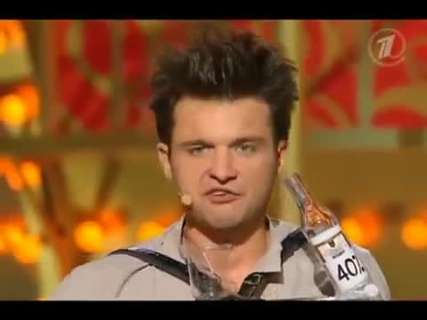 Безумно талантлив руснак пие като за последно