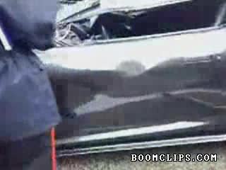 Размазън Астън Мартин - Гледайте Го !!!