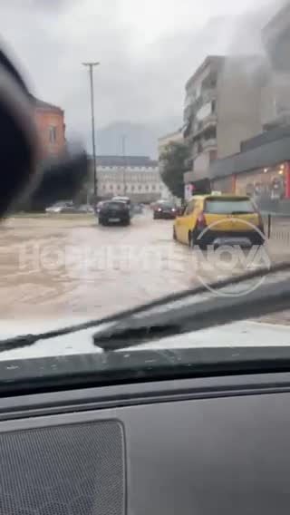 Порои предизвикаха наводнения в Асеновград