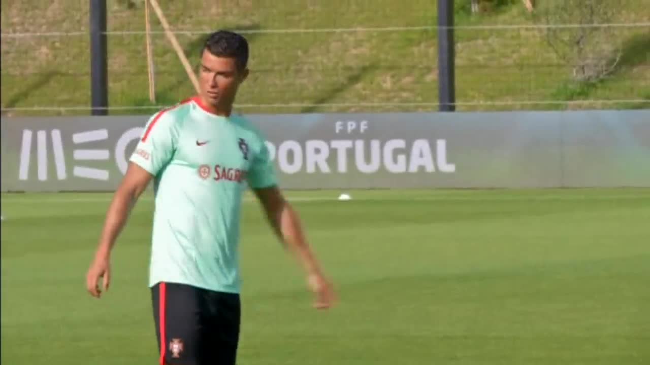 Роналдо вече тренира с Португалия за Евро 2016