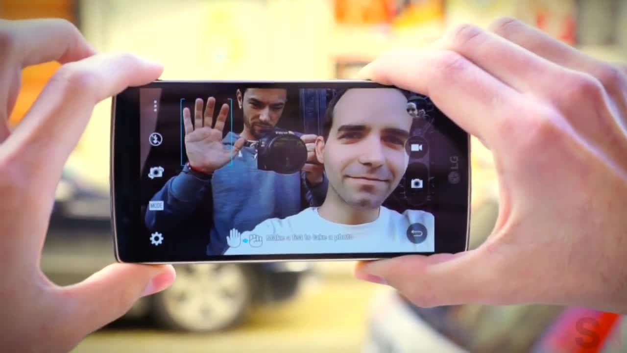 Колко струва огъващият се LG G Flex 2 в България