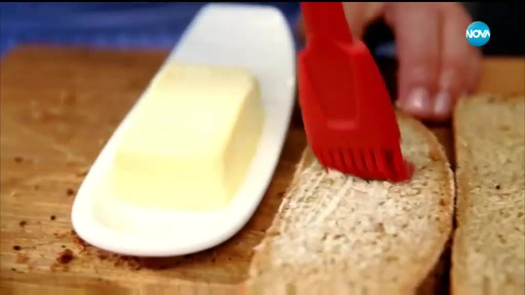 Кростини със синьо сирене и нектарини - Бон Апети (09.06.2018)