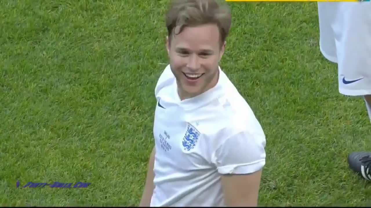 Жозе Моуриньо нахлу на терена и спъна играч