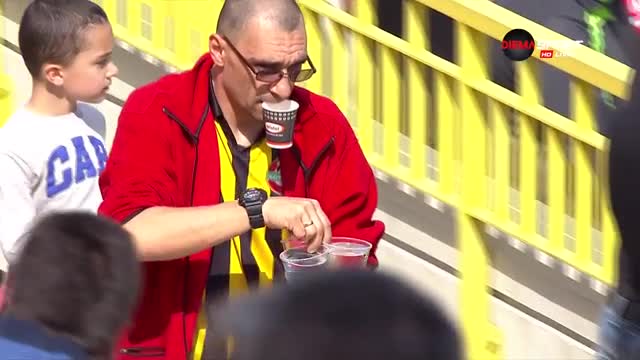 Кафета, слънце и целувки преди Ботев - Верея