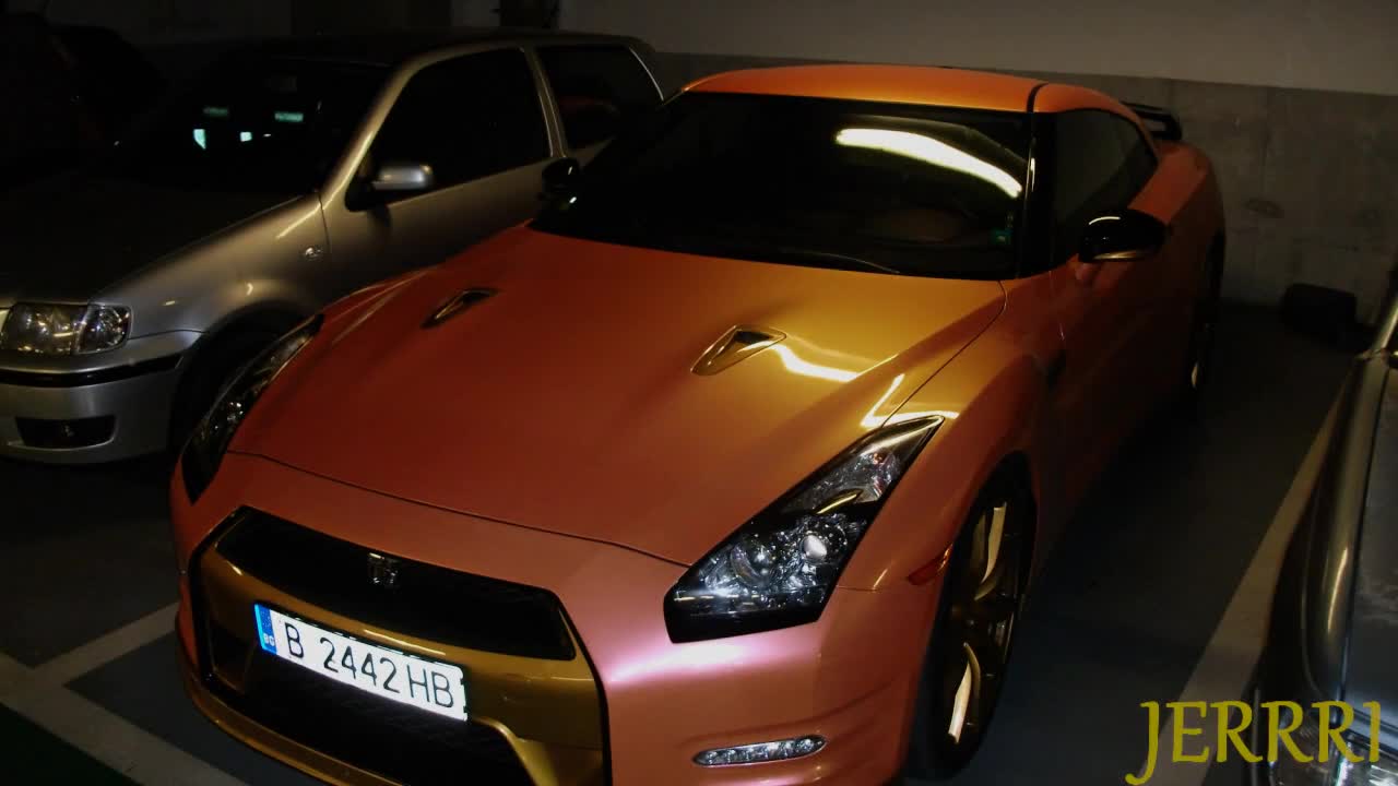 Nissan Gt-r 700 коня в подземния на The Mall София !