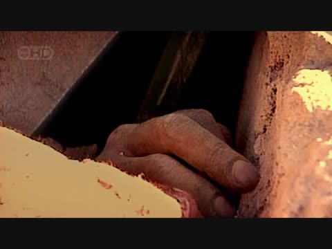Метеоритът , убил 99 % от животните , живели по онова време...