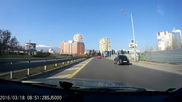 В насрещното движение в София