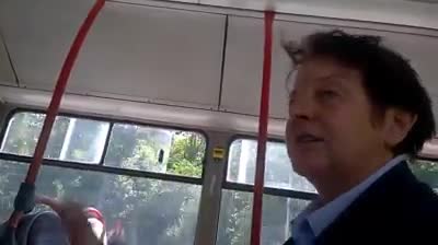 Мъж опита да плати глобата си в градския транспорт с жълти стотинки