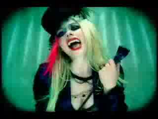 Avril Lavigne - Hot (HIGH QUALITY!!!)