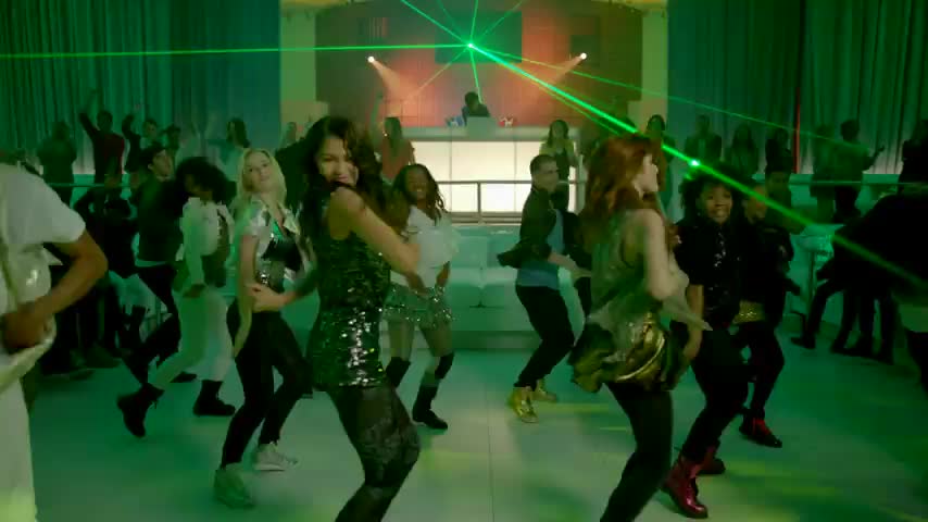 Zendaya & Bella Thorne - something to Dance for ( Официално видео )
