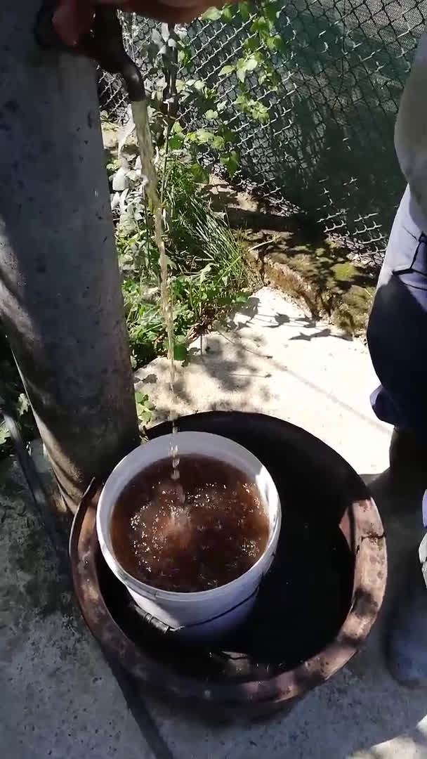 Замърсена вода
