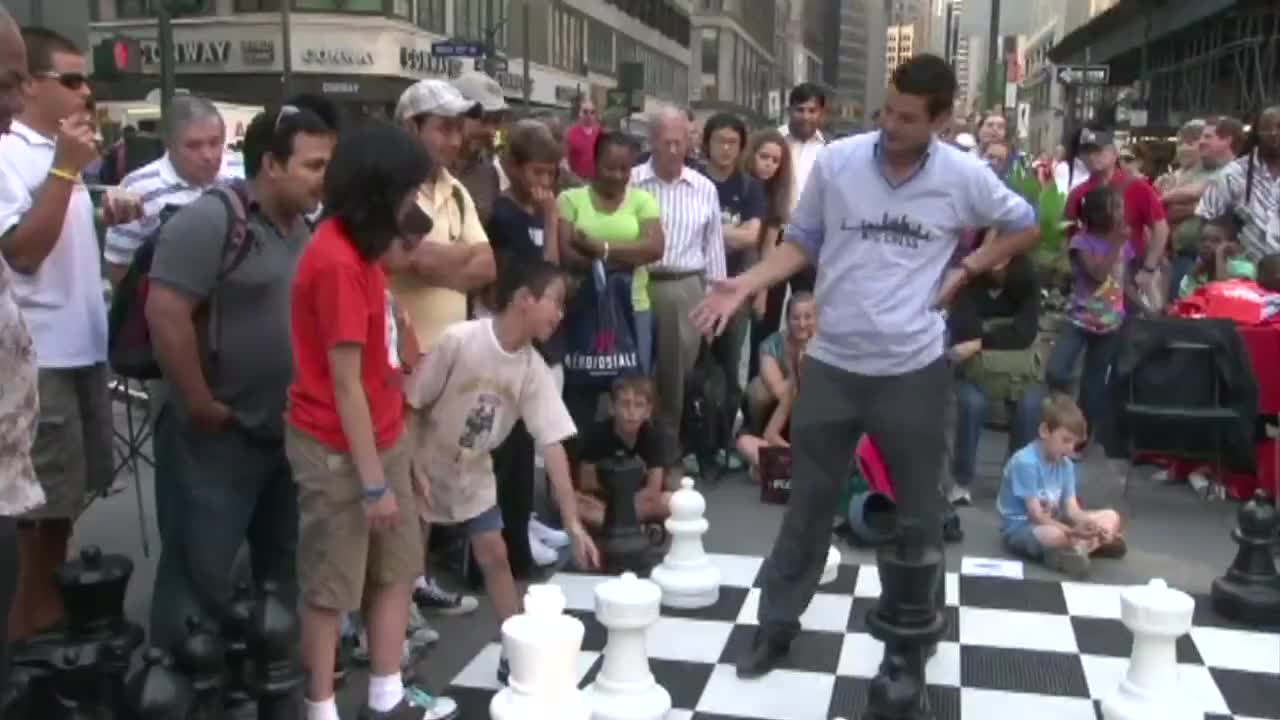 Как се променят улиците на New York (хората зарязват колите)