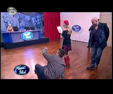 Соня Васи Прави Стриптийз В Ефир (music Idol 3)