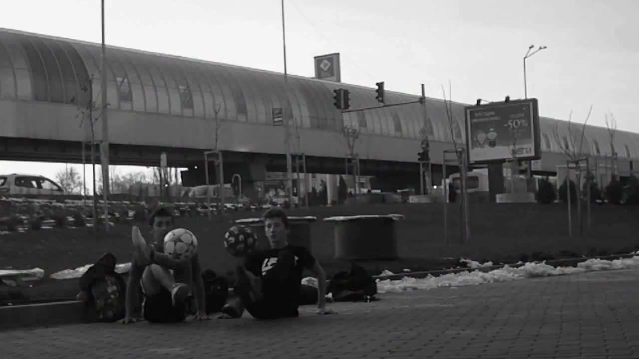 Таланти или не ти прецени - Весела Коледа (freestyle football)