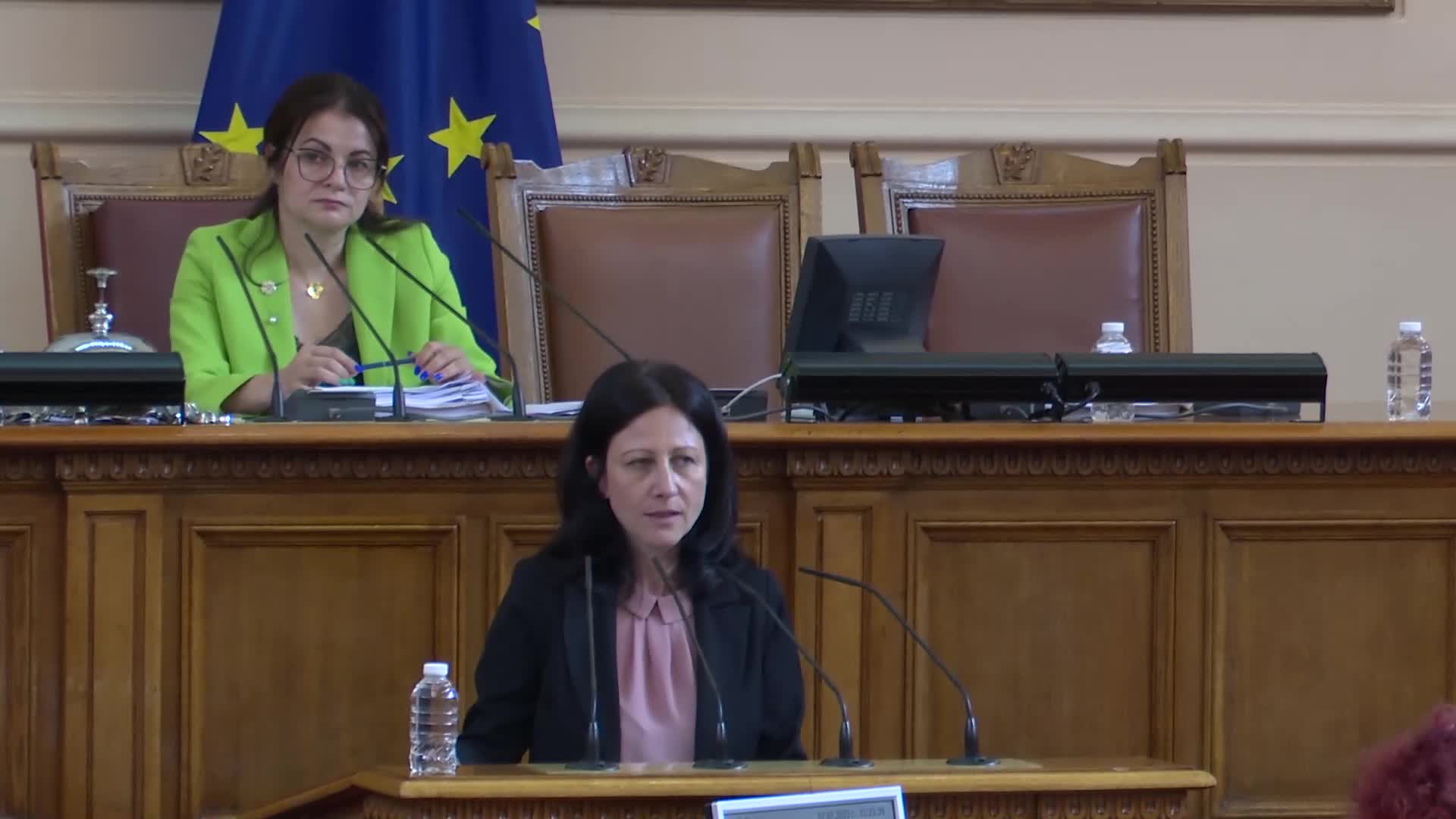 Депутатите отхвърлиха предложението за референдум за еврото