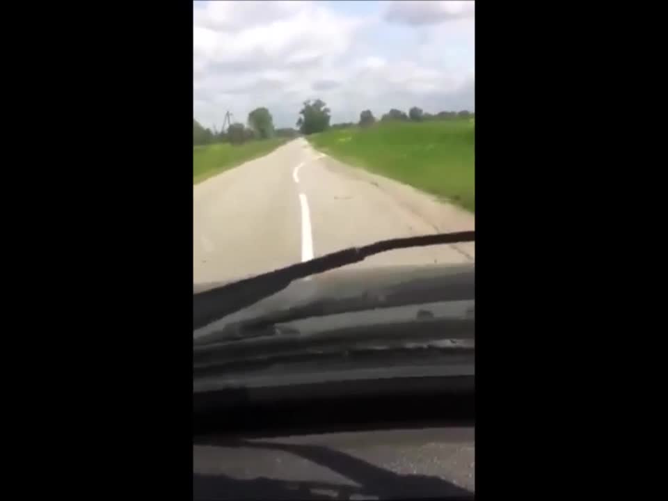 Ето как изглежда пътната маркировка, когато е направена от пиян руснак :d :d :d