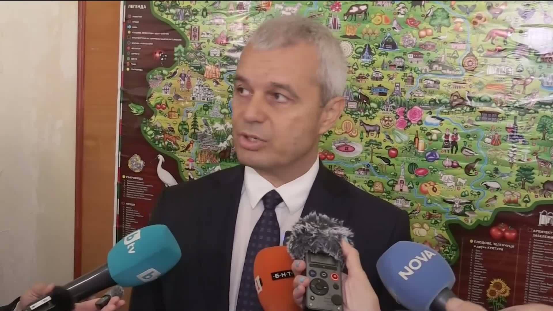 Костадин Костадинов: Гласувах за български президент, а не за президент на българите