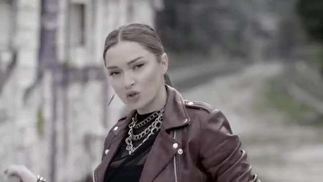 Apostolia Zoi - Mou Heis Katastrepsei Ti Zo _ Official Music Video
