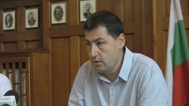 "Жестоко" се скарали на двама работници заради гафа с езерото в Пловдив