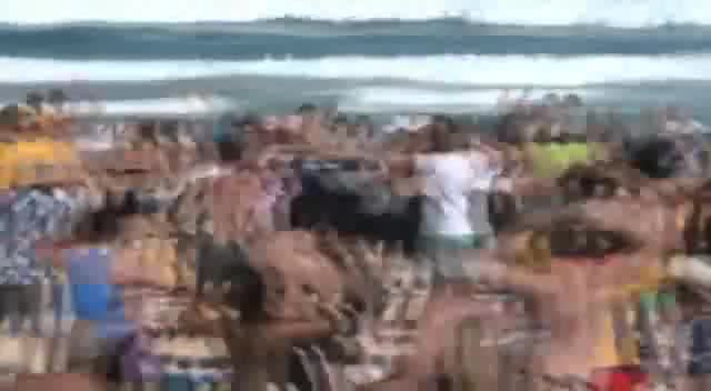 Луди Танци На Плажа! 