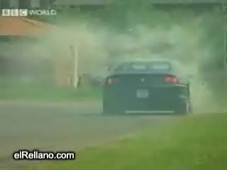 Колко издържливо е едно Ferrari докато дрифти... ?