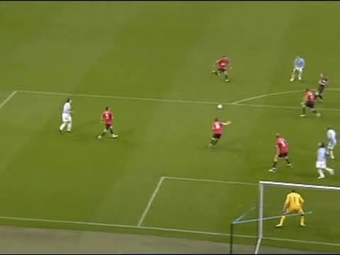 Гол на Мартин Петров Манчестър Сити 2 - 2 Фулъм 25.10.2009 (уникален гол) 