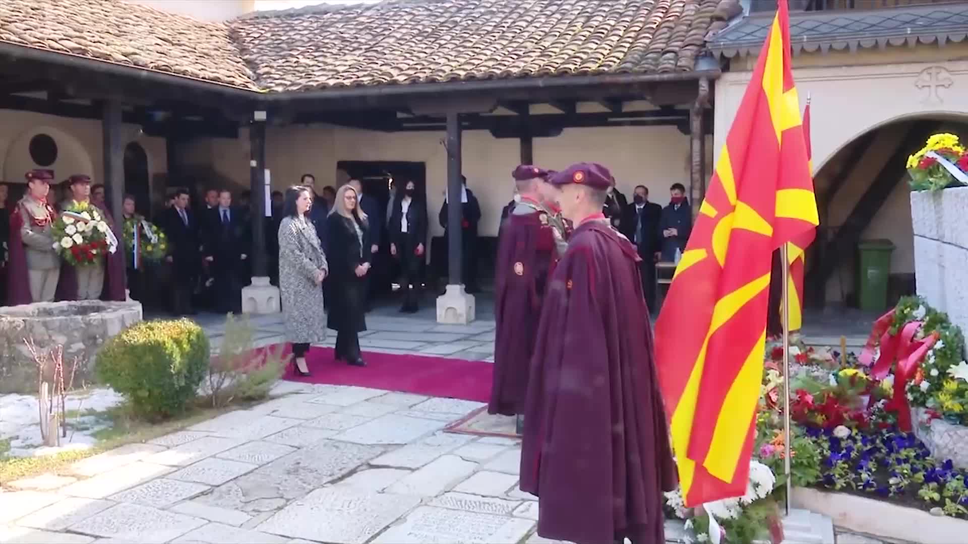 Генчовска се поклони на гроба на Гоце Делчев